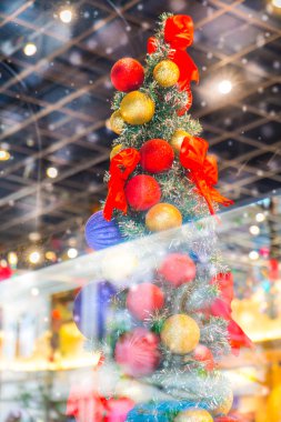 Süslü Noel ağacı