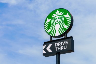 Starbucks sürücü aracılığıyla işareti