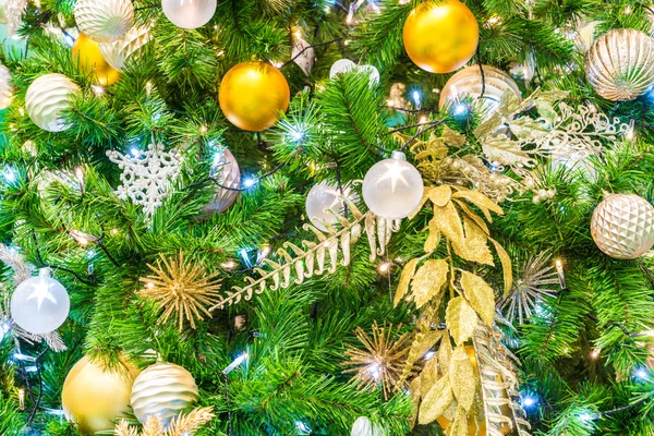 Decoraciones del árbol de Navidad — Foto de Stock