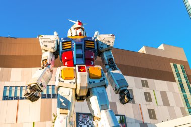 sculpture of anime robot Gundam clipart