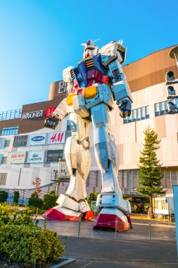 anime robot Gundam heykeli