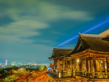 Güzel mimari Kiyomizu-dera Tapınağı