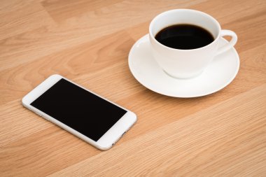 Kahve Tablo akıllı telefon ile