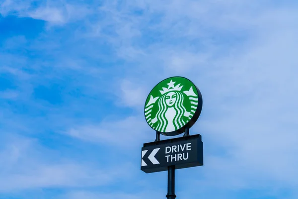 Starbucks drive through sign — стоковое фото