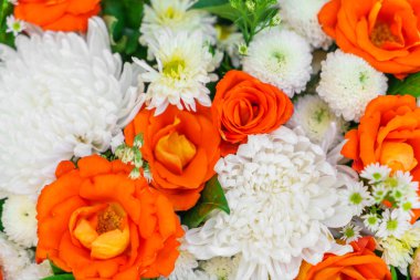 Sevgililer için güzel çiçekler