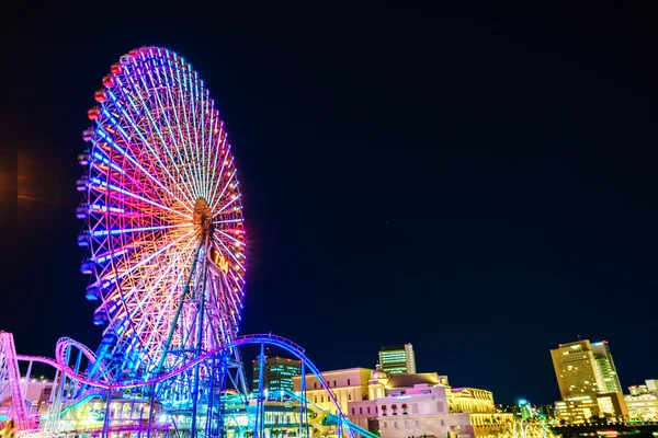 Riesenrad auf der cosmo world — Stockfoto