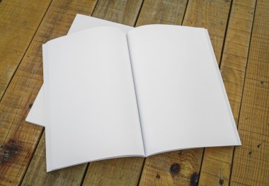 boş ve beyaz kitapçıklar