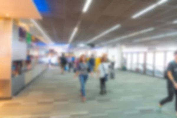 Αφηρημένο θαμπάδα επιβατών στο αεροδρόμιο — Φωτογραφία Αρχείου