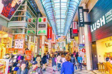 Osaka, Japonya - 30 Kasım 2015: Dotonbori eğlence distri