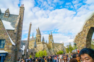 Universal Studios Japonya'daki kişilerde