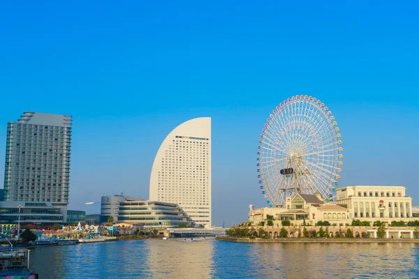 Yokohama, Giappone - 24 novembre 2015: La ruota panoramica nel cosmo — Foto Stock