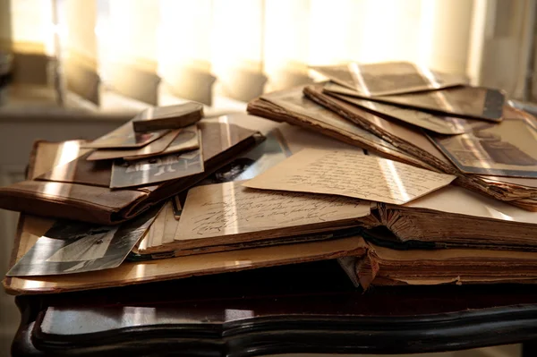 Fotos antiguas, álbumes y libros . — Foto de Stock