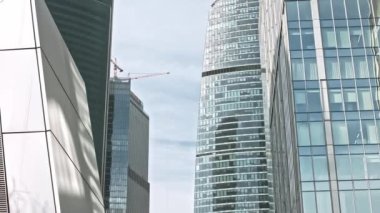 Moskova 'daki iş merkezindeki gökdelen manzarası. 
