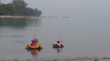 Tayland 'daki Loy Krathong festivalinin kutlaması