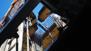 Üst Sürücü Sistemi TDS ve Petrol Sondaj Aracı Derrick