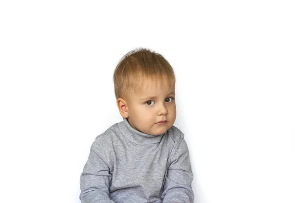 Portret Van Een Schattig Jongetje Het Kind Geïsoleerd Een Witte — Stockfoto