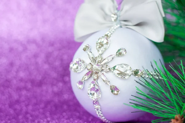 Bola Natal Branco Strass Para Decoração Árvore Natal Brinquedo Natal — Fotografia de Stock