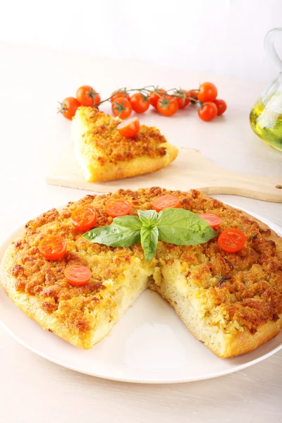 Pizza con pangrattato — Foto Stock