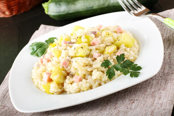 Risotto met groene courgette — Stockfoto
