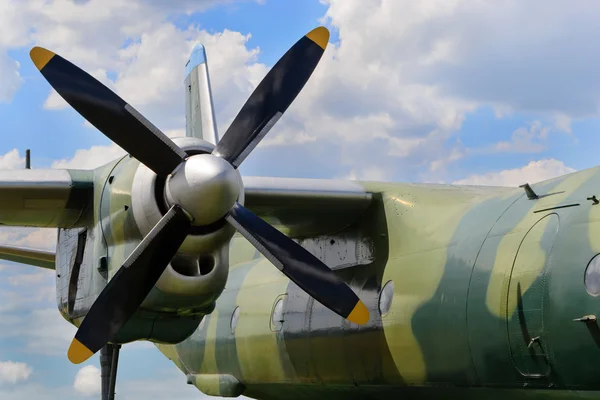 uçak turboprop motoru 
