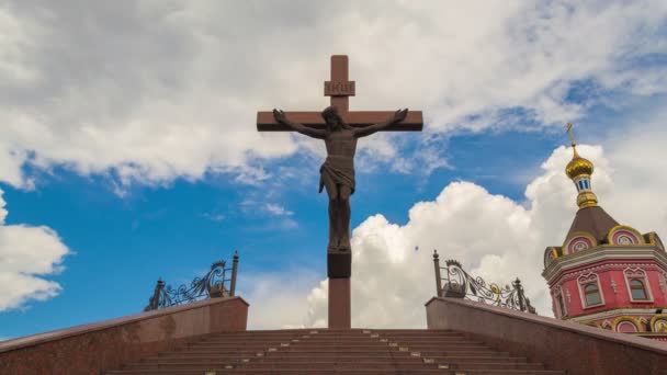 Statue Crucifixion Jésus Christ Sur Dais Dôme Temple Chrétien Sur — Video