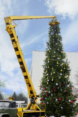 Noel ağacı montajı