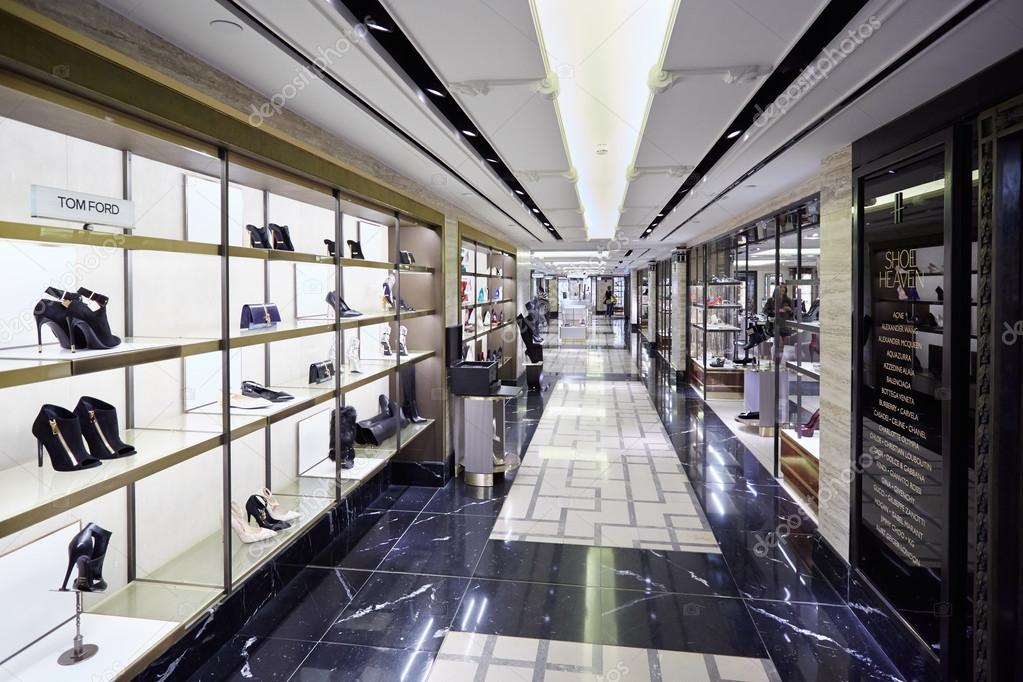 Harrods Kaufhaus Interieur, Schuh-Paradies in London ... Harrods Kaufhaus Interieur, Schuh-Paradies in London ...