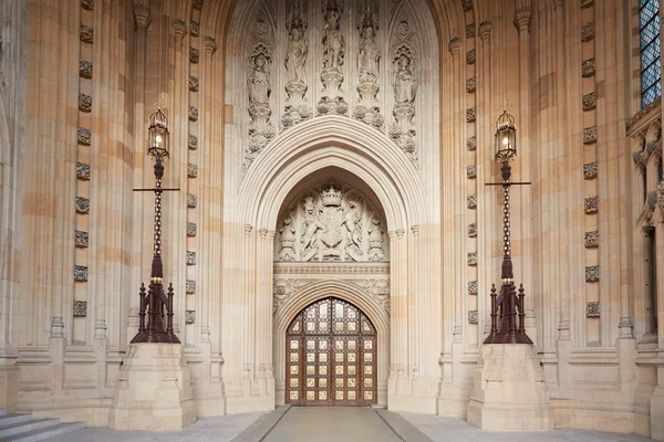 Victoria Tower interior con puerta, Palacio de Westminster en Londres — Foto de Stock