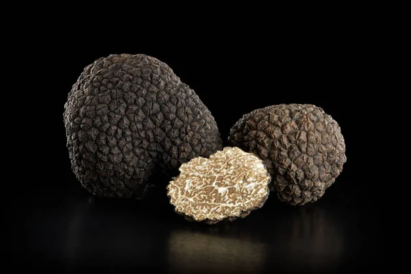 Black Truffles Group Slice Black Clipping Path Included — Stock Photo, Image