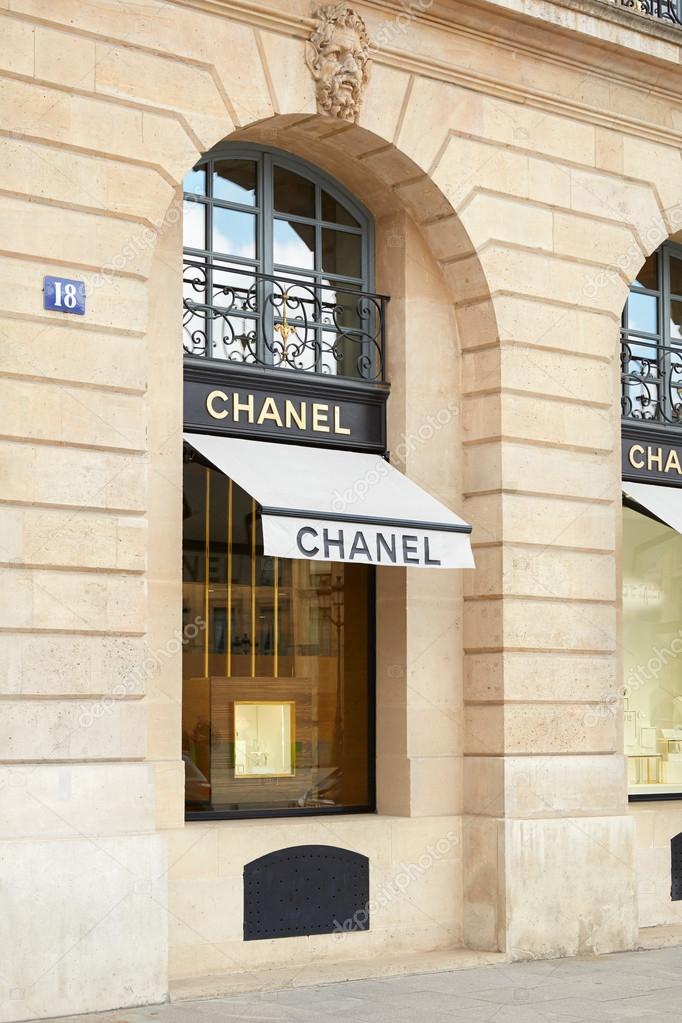 Chanel shop in place Vendome in Paris – Stock Editorial Photo © AndreaA.  #54278481