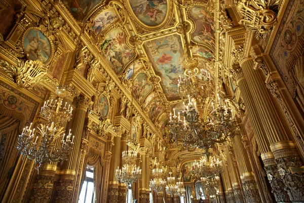 Opera Garnier interior en Paris, Francia —  Fotos de Stock