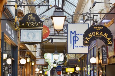 Paris, geçit des panoramalar, dükkanı işaretleri