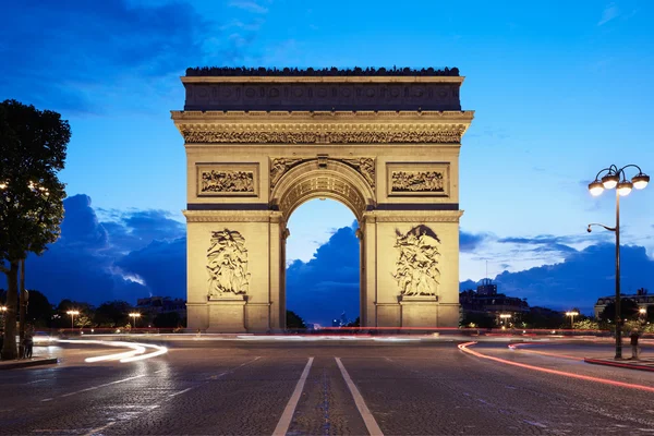 Arc de Triomphe Pariisissa yöllä, Ranska — kuvapankkivalokuva