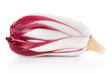 beyaz üzerine kırmızı radika salatası