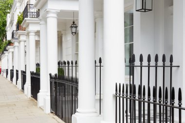 Batı Londra'daki beyaz edwardian evler 