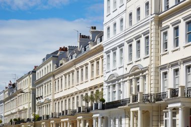Londra'da, İngilizce mimarisi beyaz evler