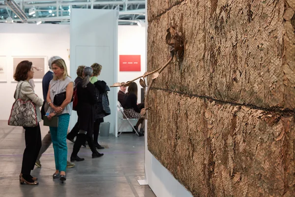 Artissima, contemporary art fair opening with people and artworks — Stockfoto