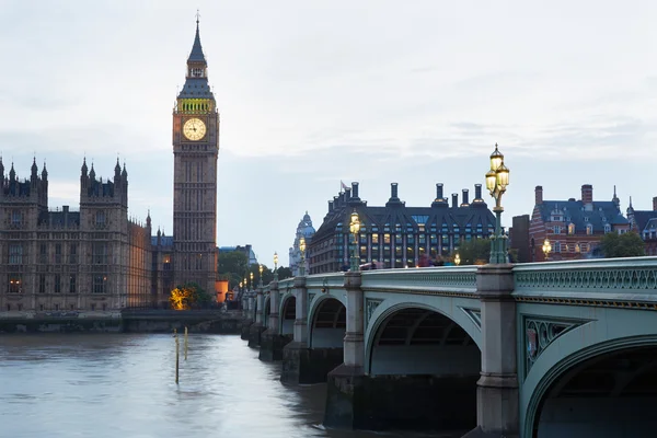 Big Ben and Houses of parliament at dusk in London, natural light — 스톡 사진