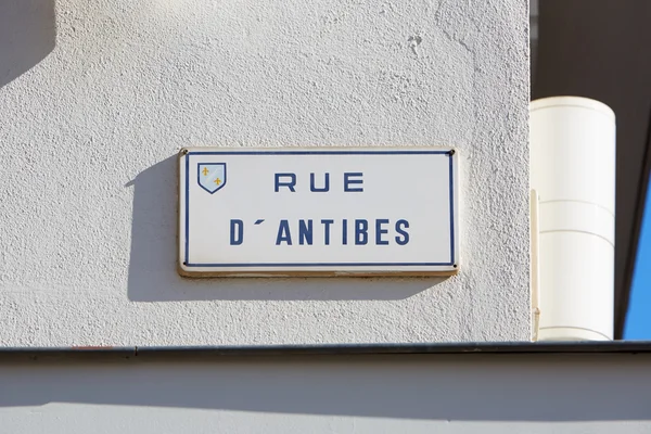 Cannes, slavný rue d'Antibes nákupní ulice znamení — Stock fotografie