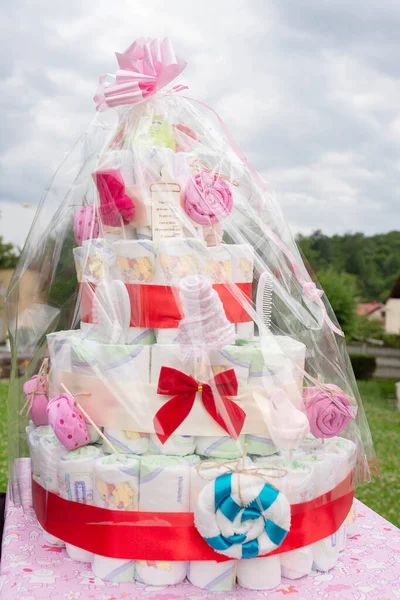 Adorable Baby Shower Basket Creative Arrangement Resembling Tiered Cake Wrapped — Stock Photo, Image