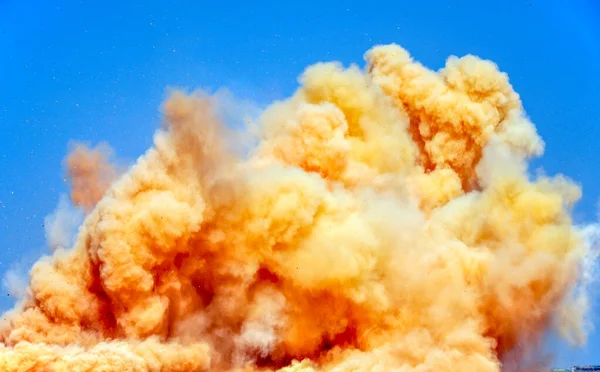Nahaufnahme Von Gesteinsstaub Während Der Detonation — Stockfoto