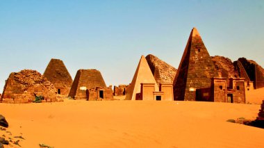 Sudan 'daki Meroe Piramitleri