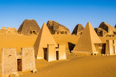 Sudan 'daki Meroe Piramitleri
