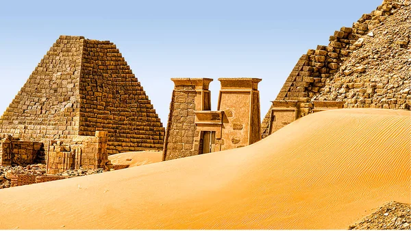 Historical Meroe Pyramids Sahara Desert — Foto de Stock