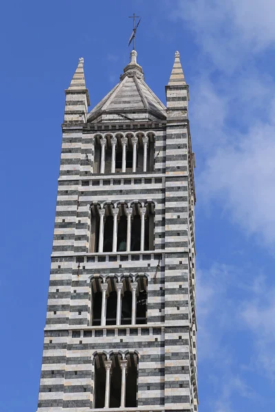 Campanario de la Catedral de Siena - Italia — Foto de Stock