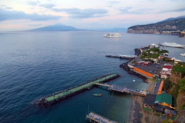Vue sur la côte de Sorrente, Naples - Italie — Photo