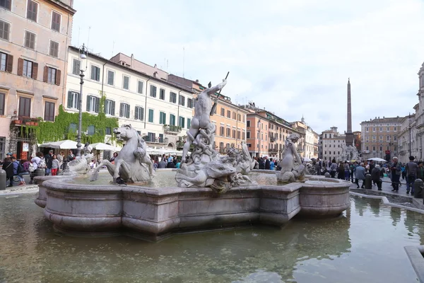 Piazza Navona je jedním z nejslavnějších náměstí Říma — Stock fotografie