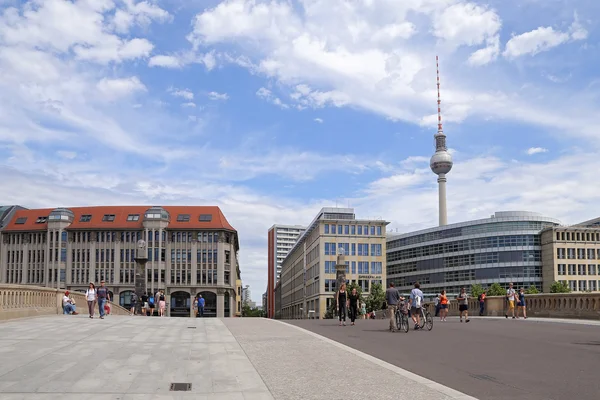 BERLIM - JULHO 25: um passeio pela Ilha dos Museus no centro de Berlim em 25 de julho de 2015 - Alemanha, Europa — Fotografia de Stock