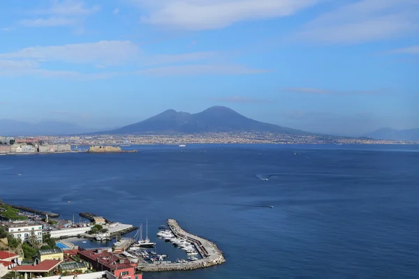 Panorama av Neapel. Naples är huvudstad i regionen Campania och den tredje största kommunen i Italien. — Stockfoto