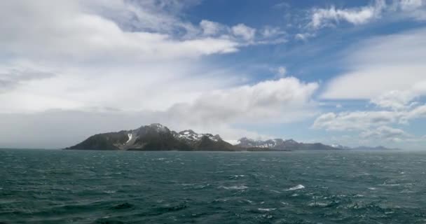 Nubes Blancas Que Pasan Sobre Mar Las Montañas Georgia Del — Vídeos de Stock